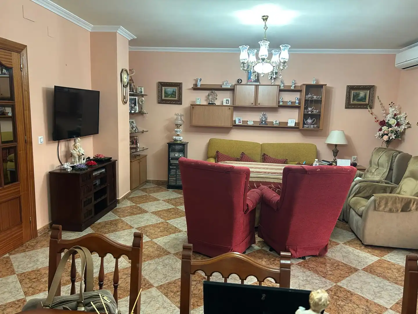 Sala de estar de Casa o chalet en venta en Jaén con Aire acondicionado, Calefacción y Jardín privado
