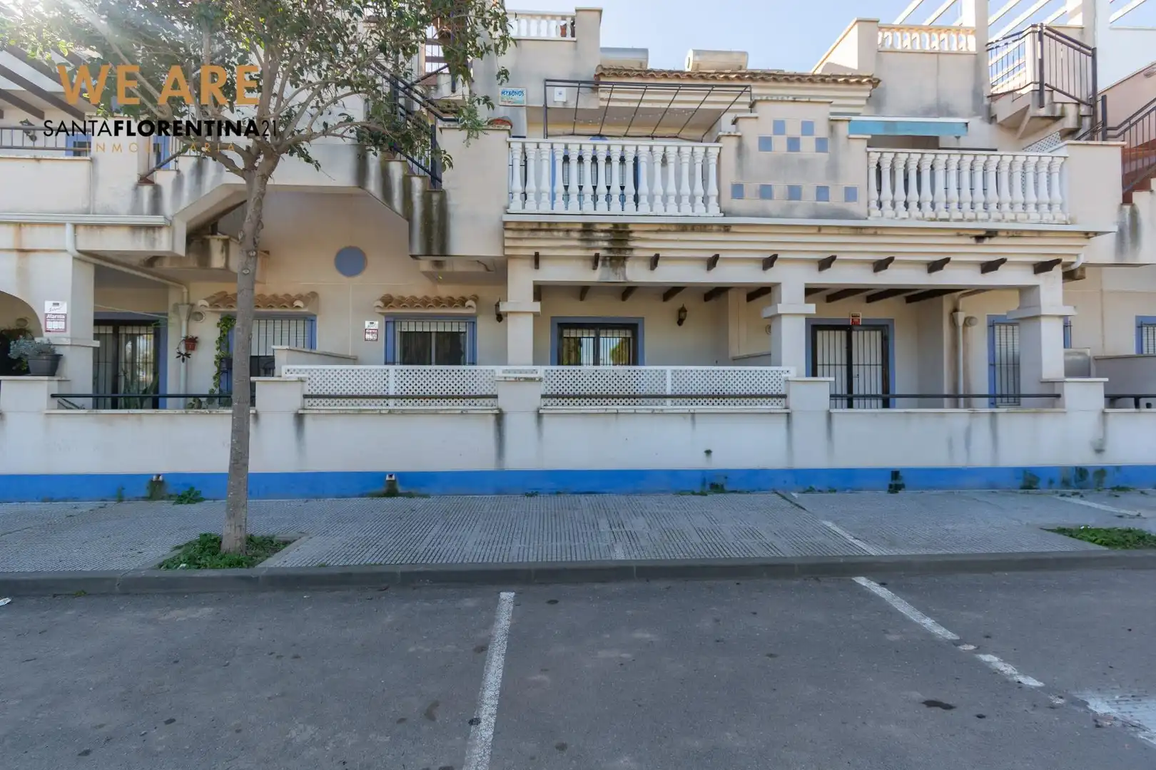 Vista exterior de Piso en venta en Cartagena con Trastero, Amueblado y Piscina comunitaria