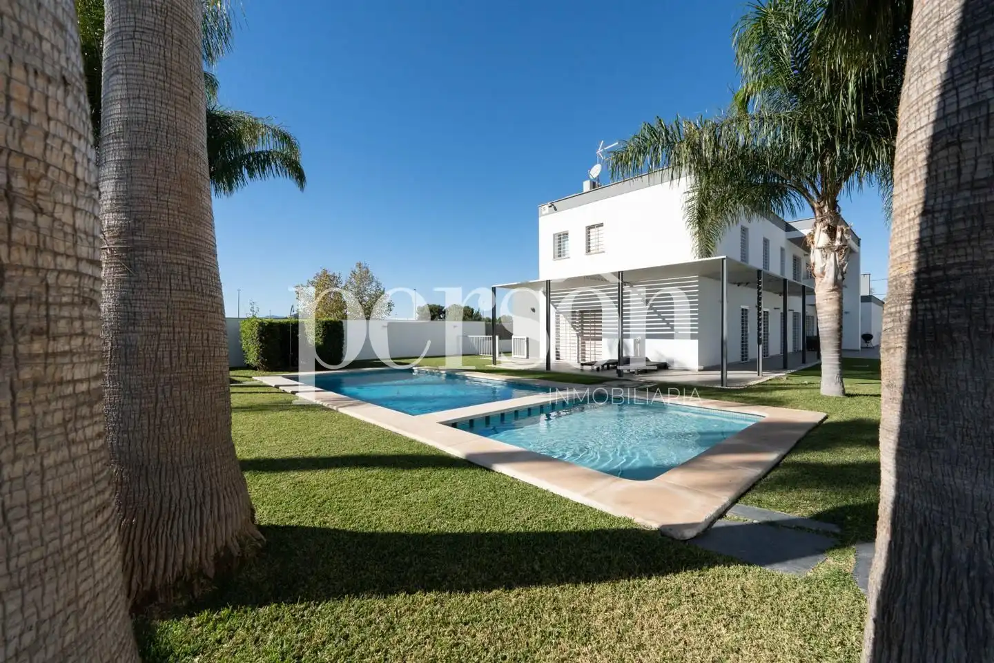 Vista exterior de Casa o chalet en venta en La Pobla de Vallbona con Aire acondicionado, Calefacción y Jardín privado