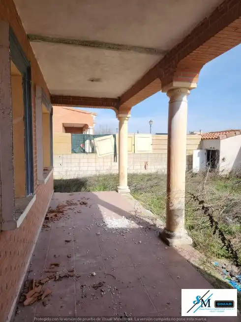 Detached homes for sale in Barcience  with Private garden