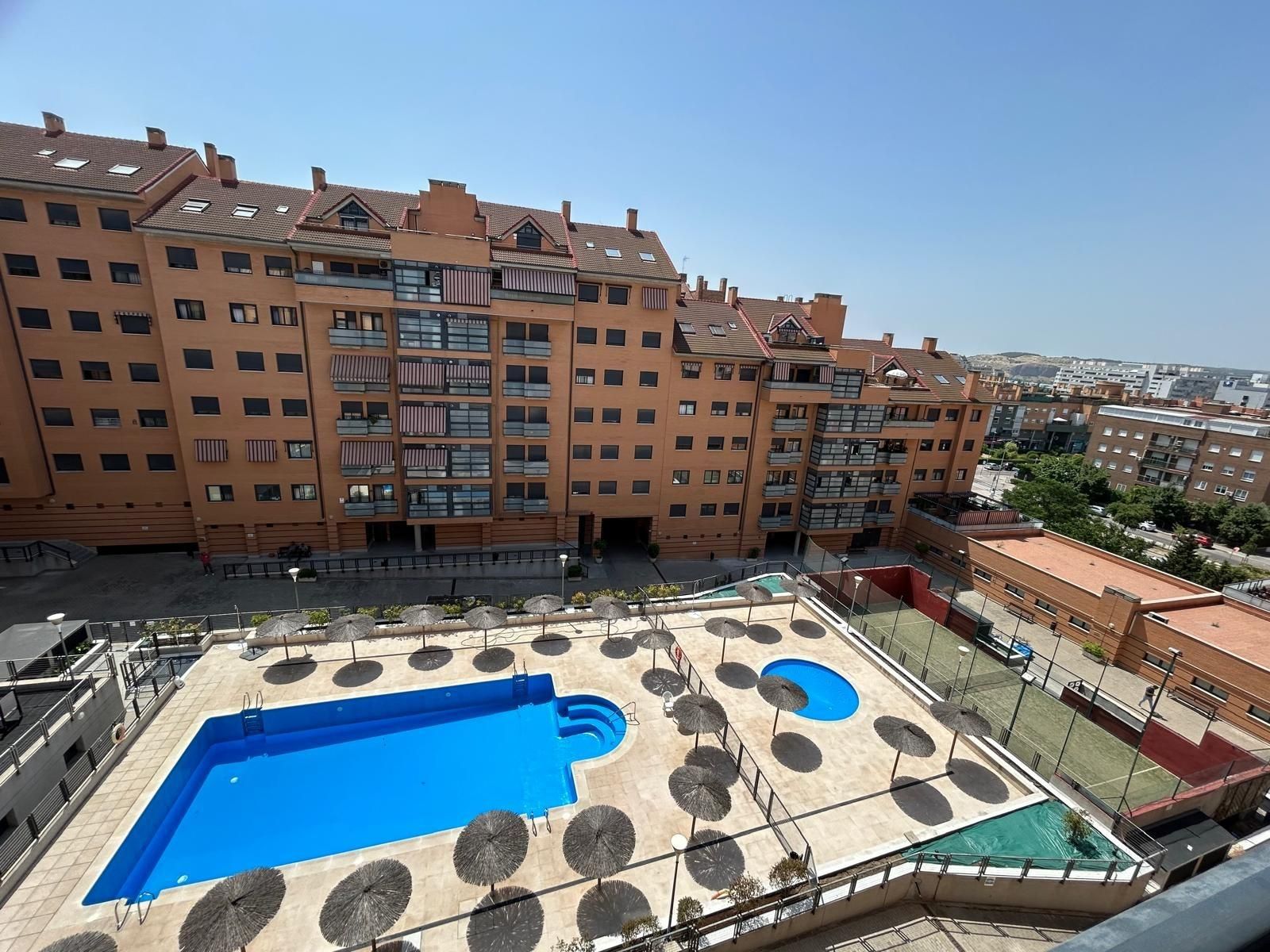 Swimming pool of Flat for sale in Rivas-Vaciamadrid  with Air Conditioner, Heating and Storage room