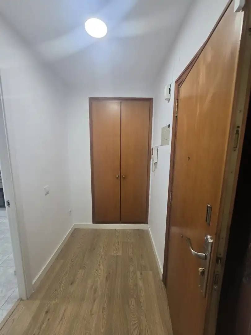 Wohnung zur Miete in Valencia mit Klimaanlage, Heizung und Ofen