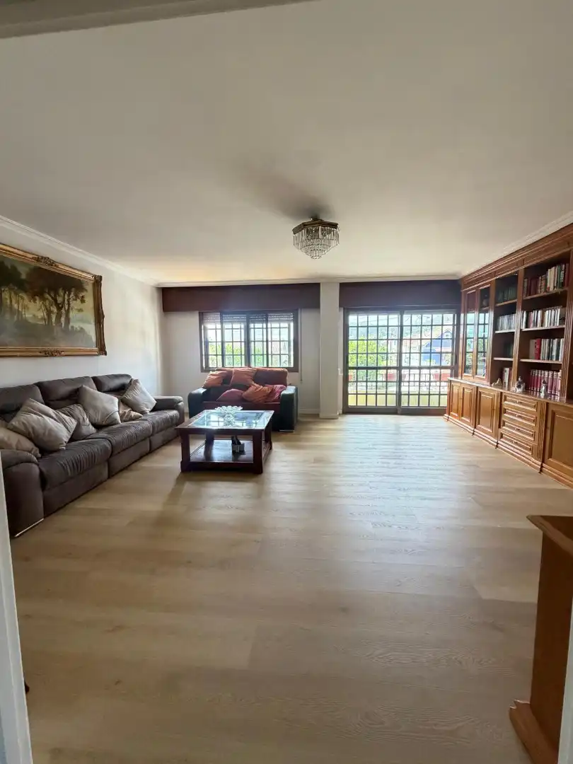 Sala de estar de Piso de alquiler en Cangas  con Calefacción, Terraza y Amueblado