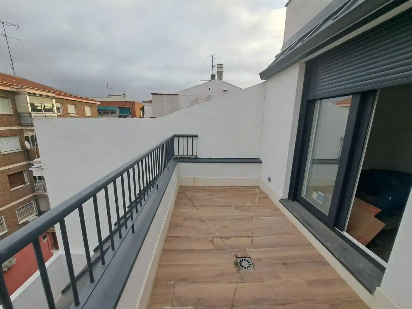 Terrasse von Maisonette zur Miete in Madrid mit Abstellraum