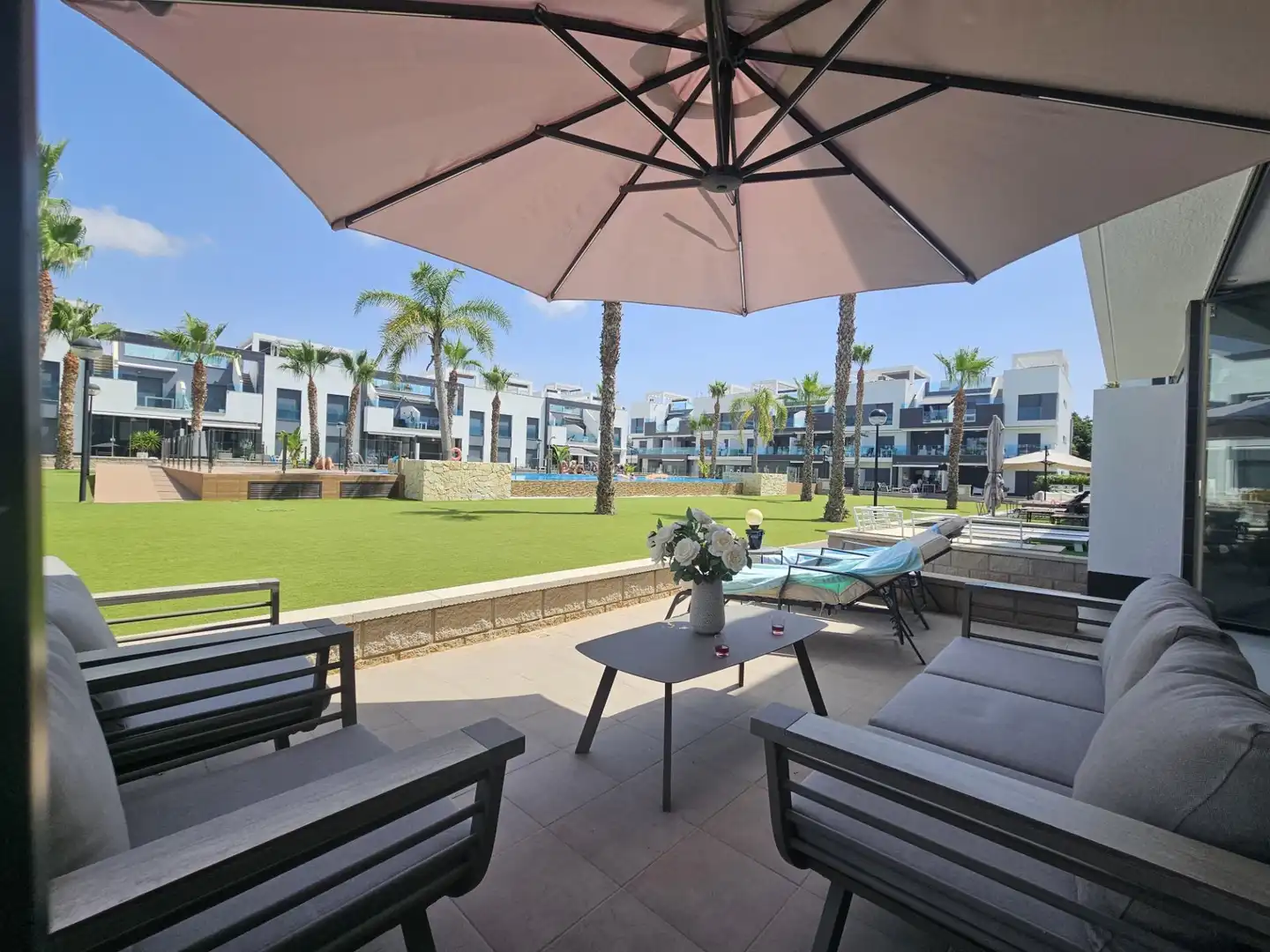 Apartment for sale in El Raso