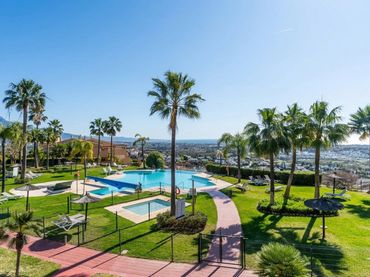 Mini appartamento con piscina in vendita a Benahavís pueblo
