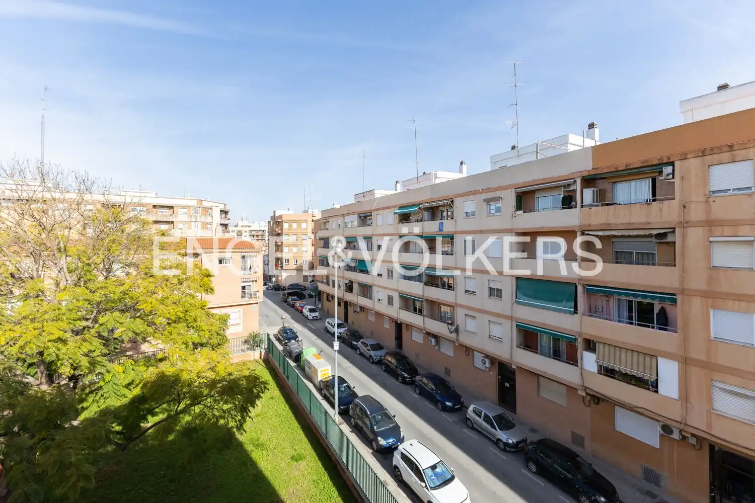 Vista exterior de Piso en venta en Tavernes Blanques con Aire acondicionado, Calefacción y Terraza