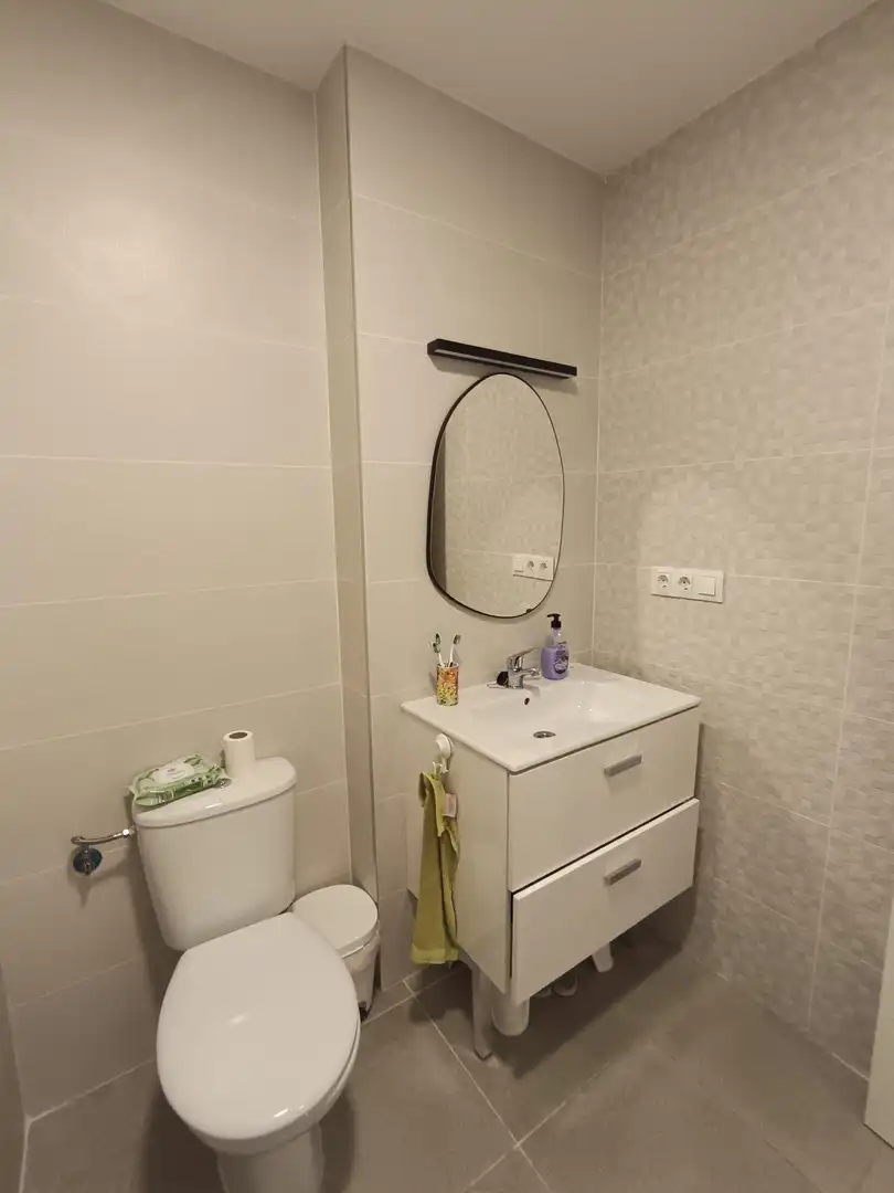 Baño de Piso en venta en Málaga con Jardín privado, Terraza y Piscina comunitaria