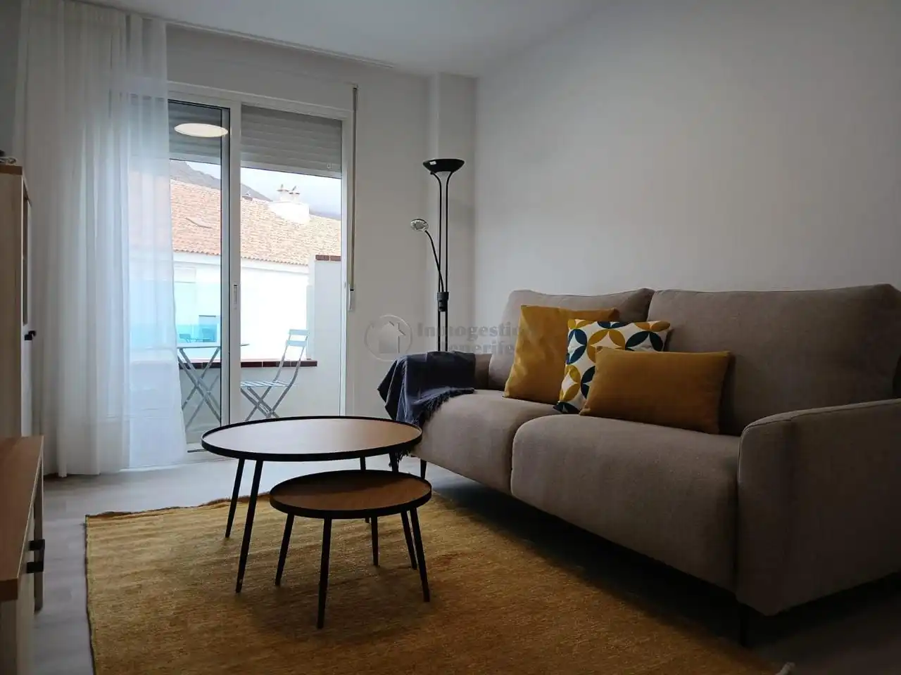 Sala de estar de Piso de alquiler en Arona con Amueblado, Balcón y Internet