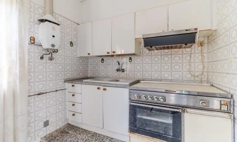 Cocina de Casa o chalet en venta en Sant Llorenç de la Muga con Jardín privado, Terraza y Trastero