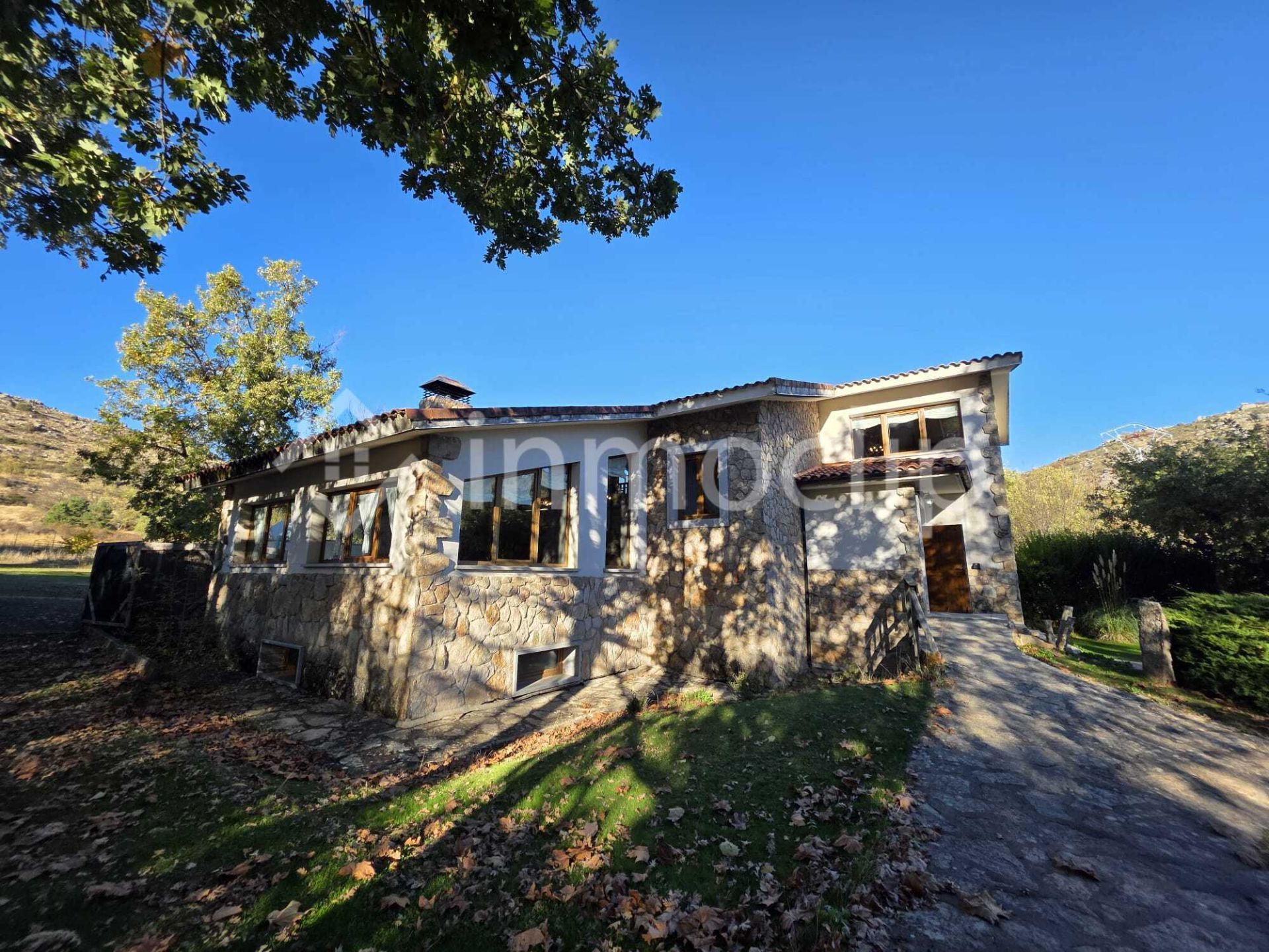 Außenansicht von Geschaftsraum zum verkauf in Vallejera de Riofrío