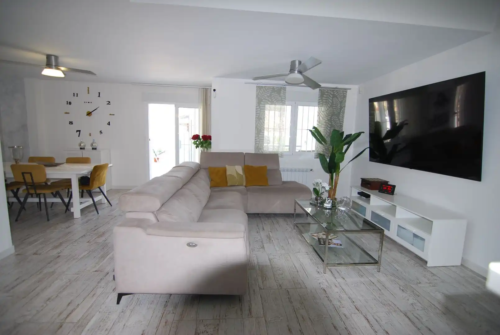 Sala de estar de Casa o chalet en venta en Pinto con Aire acondicionado, Calefacción y Trastero