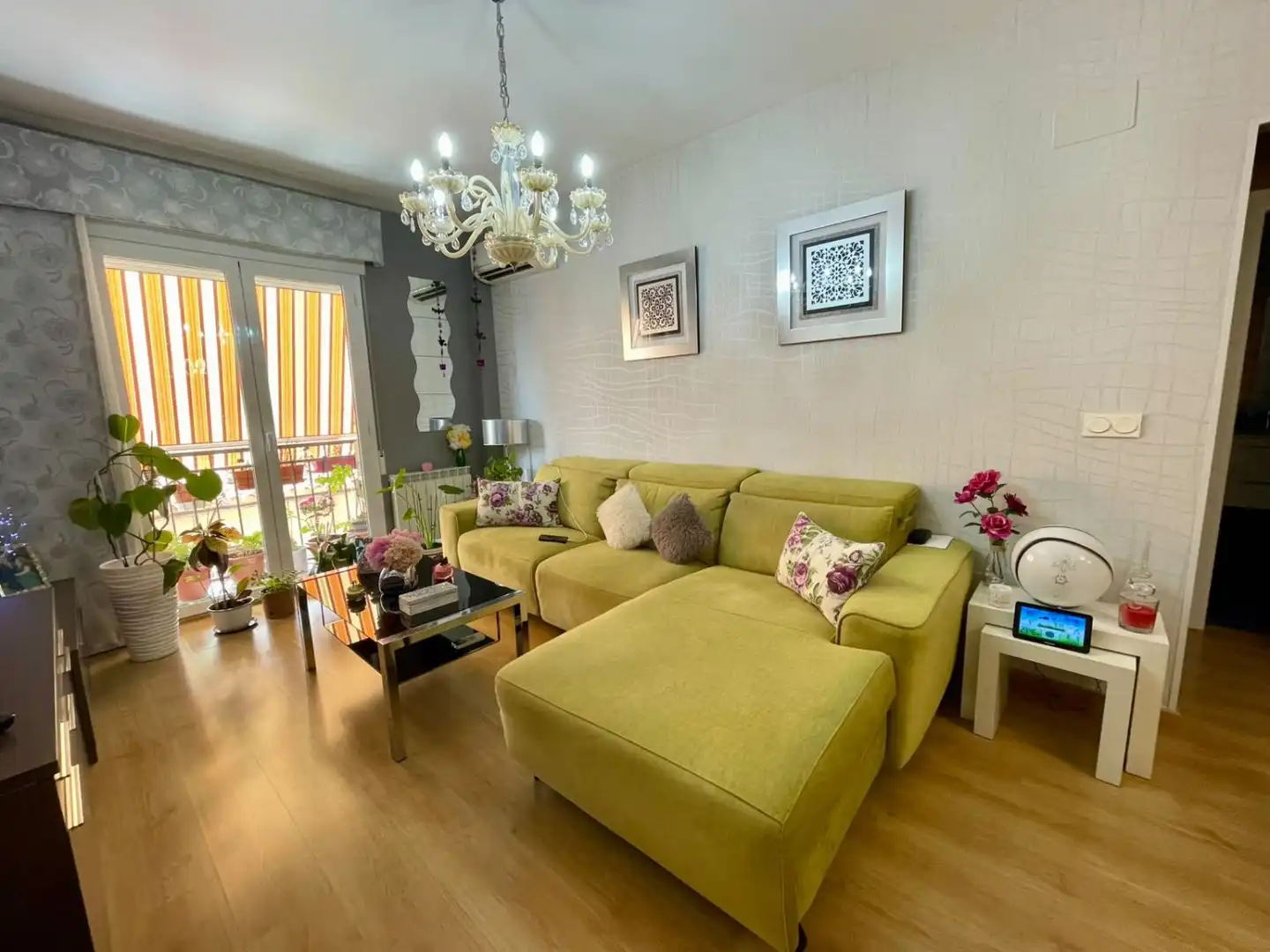 Flat with terrace for sale in Valdepeñas