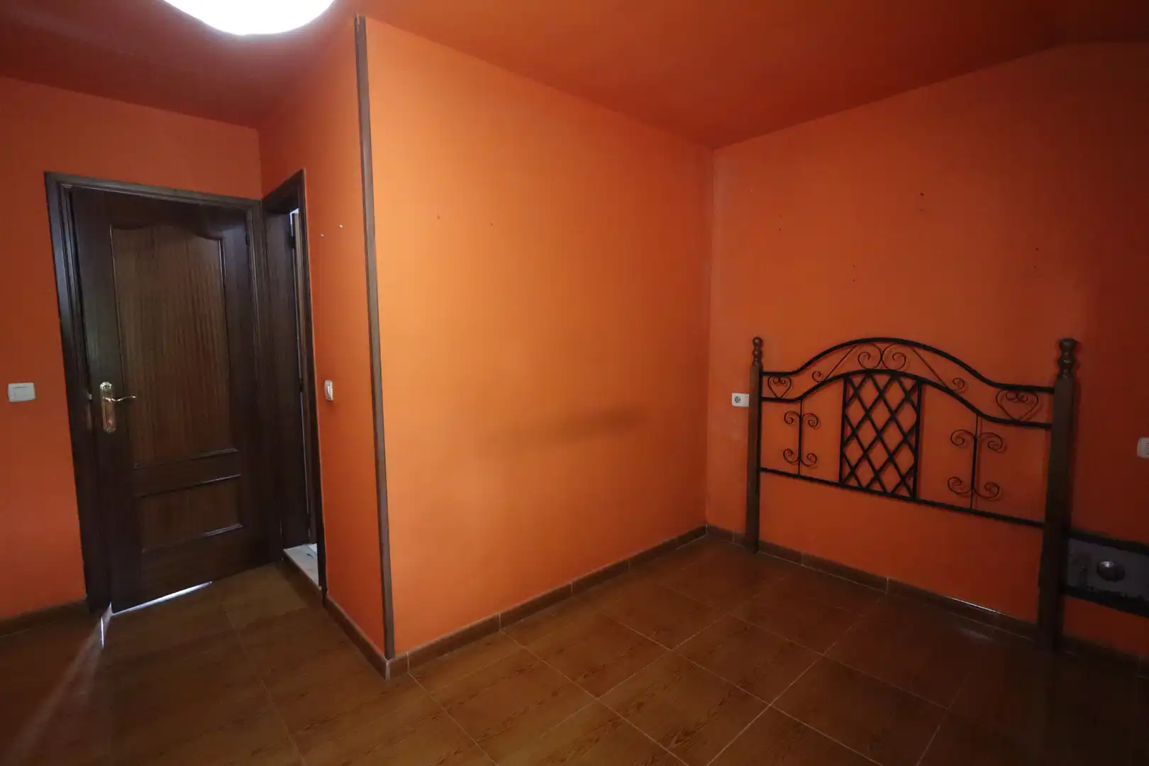 Habitación de Casa o chalet en venta en Oviedo  con Calefacción y Trastero
