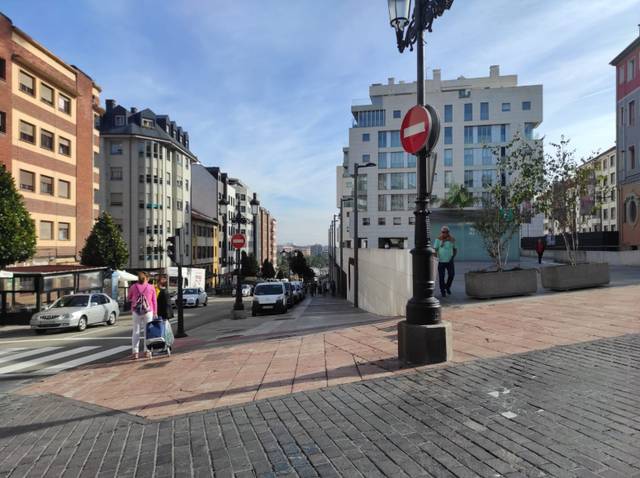 Garaje en Venta en Oviedo - GASCONA, 7 en Salesas - Foncalada - Campoamor