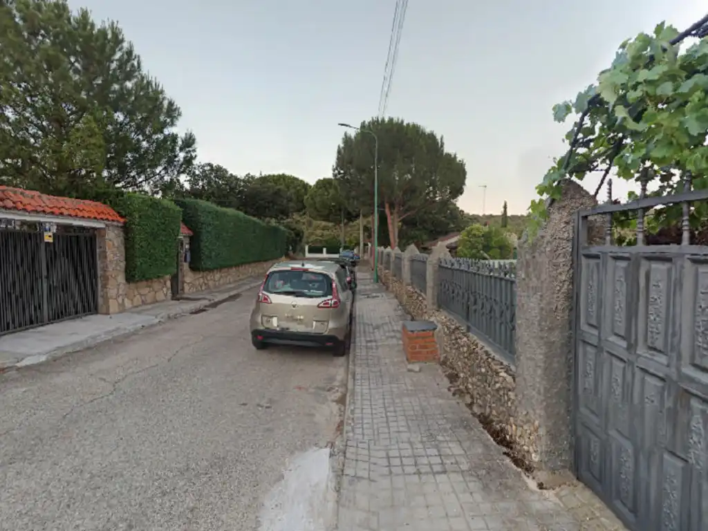 Vista exterior de Casa o xalet en venda en Villa del Prado
