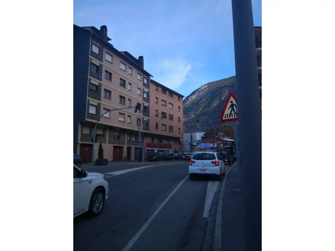 Gemischtgenutztes Gebäude zum Verkauf in Calle Avinguda François Miterrand