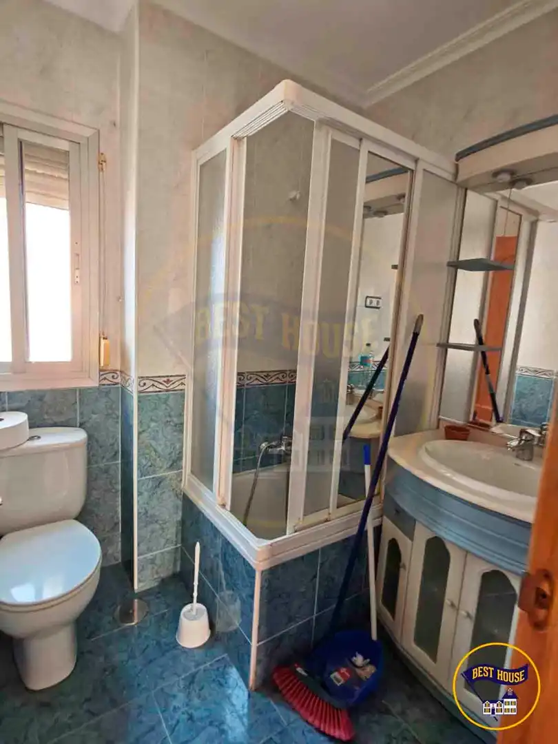 Bany de Pis de lloguer en Cuenca amb Calefacció, Moblat i Balcó
