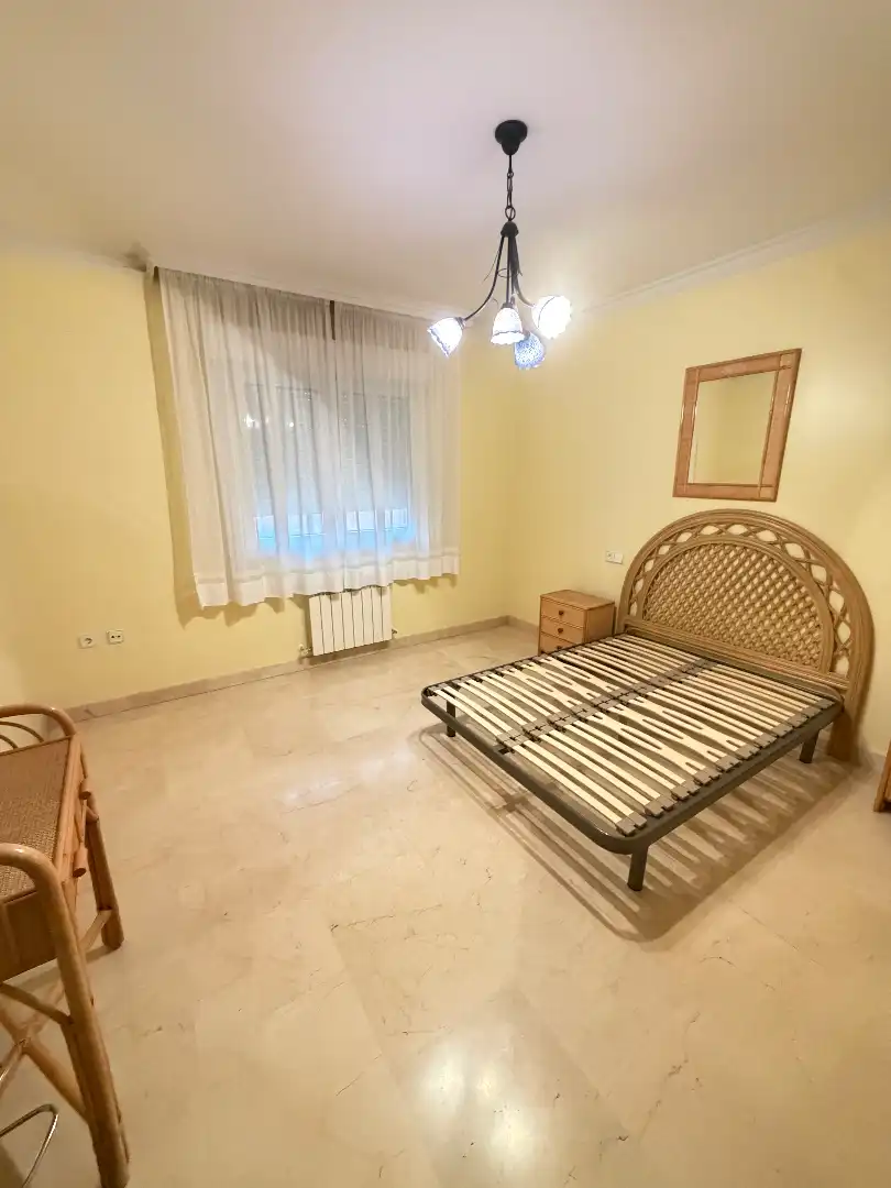 Detached homes for sale in Calle Olmos, 7, Ciudad Jardín