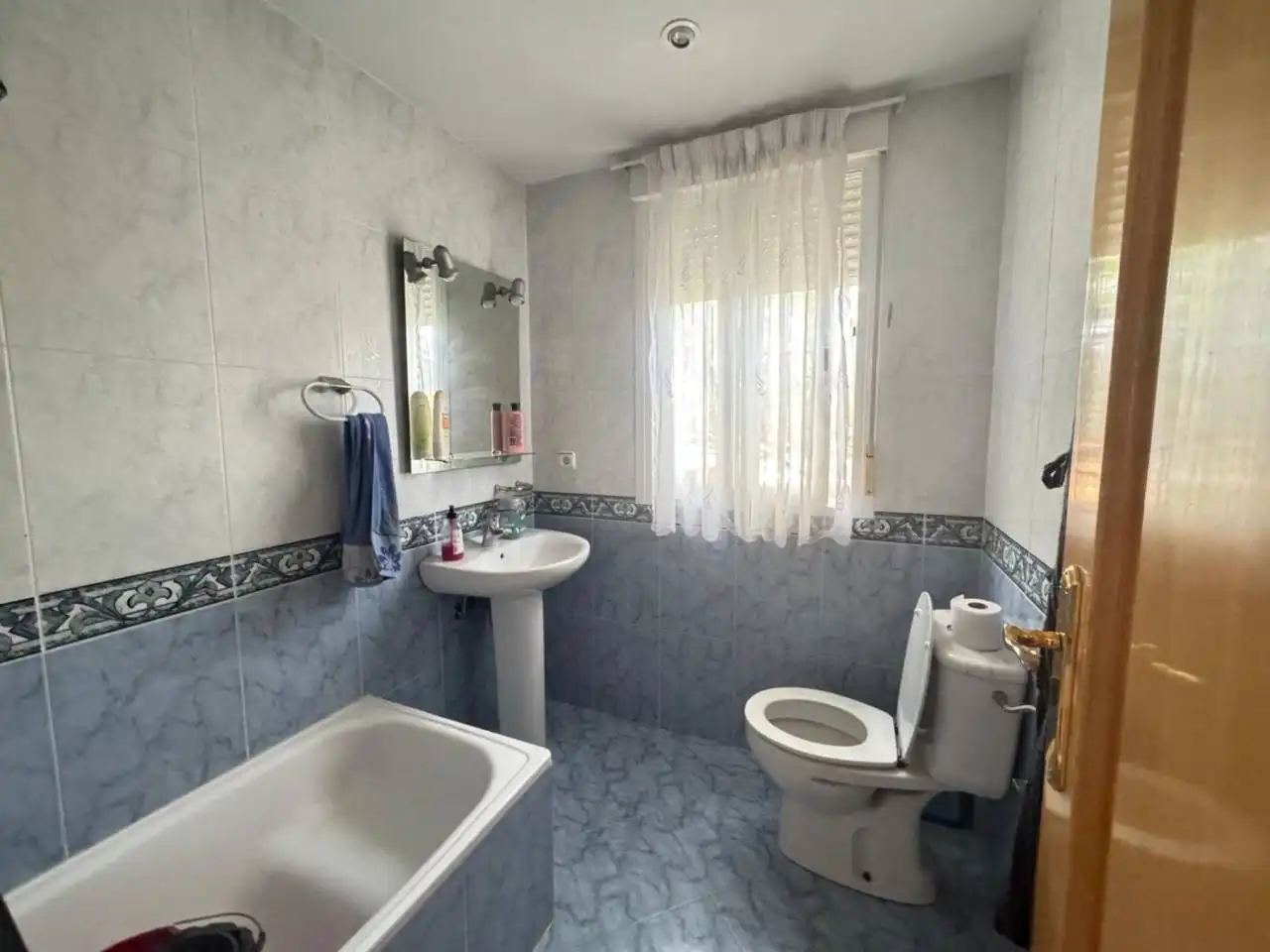 Baño de Casa o chalet en venta en Meco con Calefacción, Jardín privado y Terraza