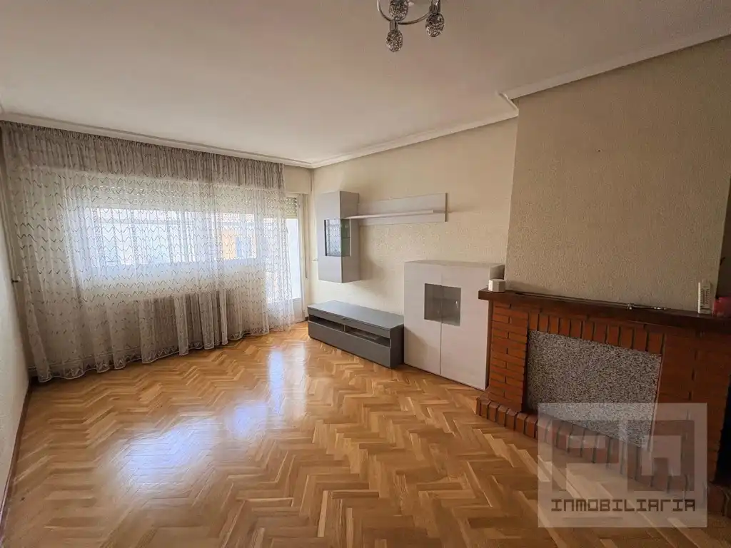 Wohnzimmer von Wohnung zur Miete in Las Navas del Marqués 