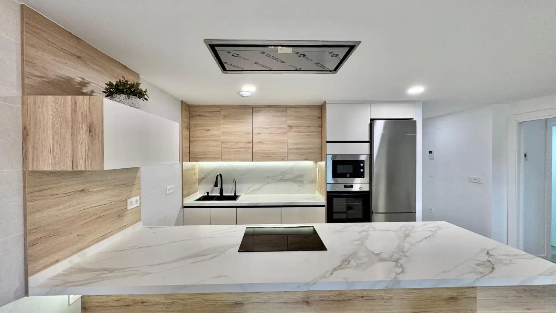 Flat with terrace to rent in Avenida de la Marina Española, imagen 8