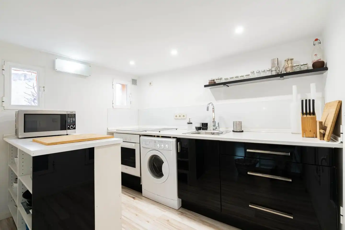 Kitchen of Ground floor for rent in Madrid  with Air Conditioner, Furnished and Internet