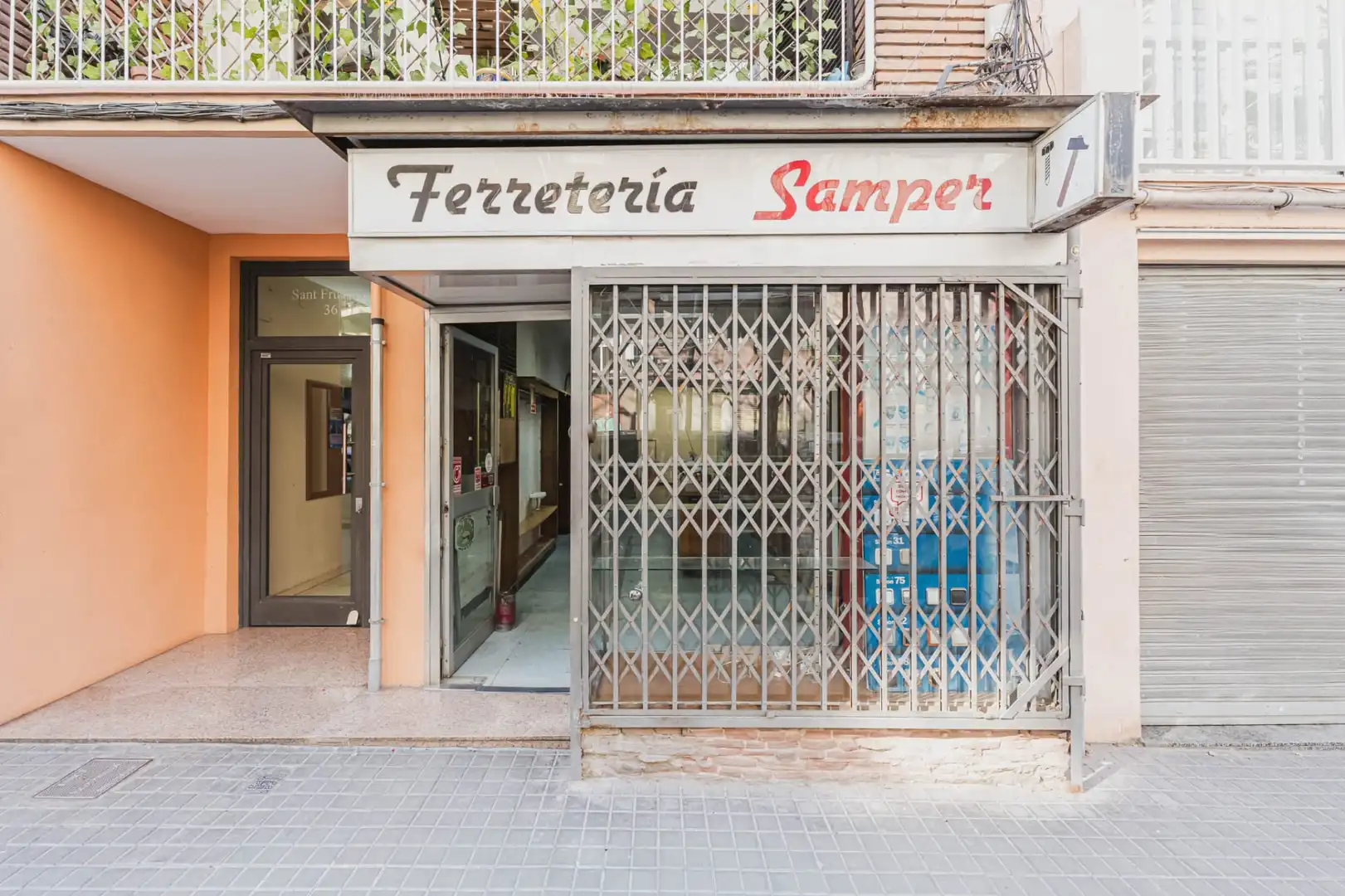Local en venda en Sants - Montjuïc