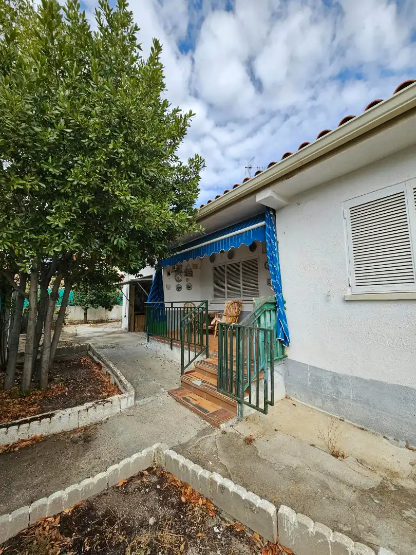 Chalet con jardín en venta en Las Ventas de Retamosa