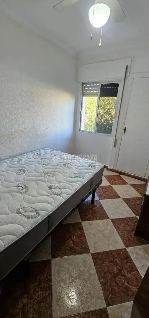 Schlafzimmer von Wohnung zur Miete in Huelva