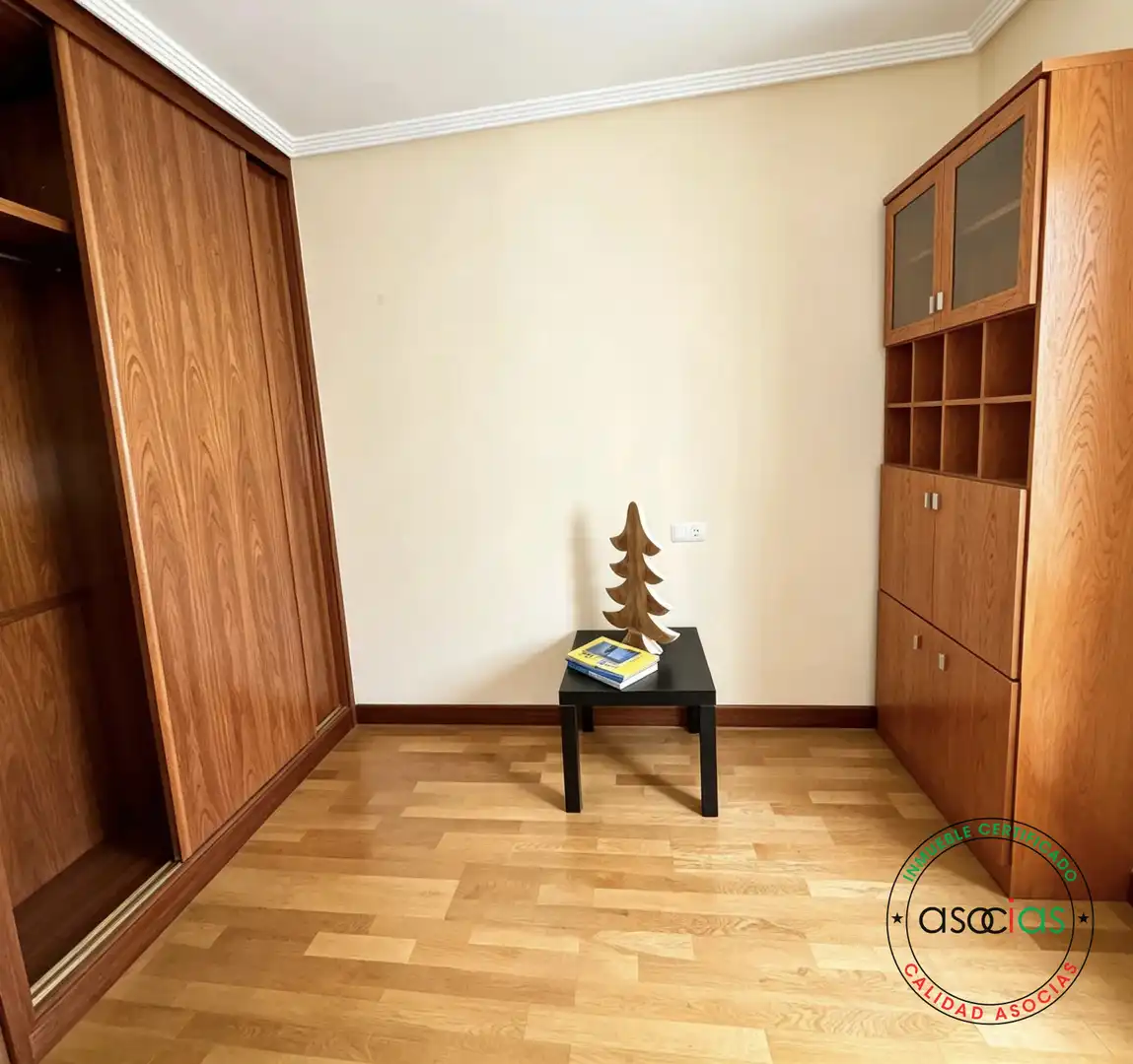Flat for sale in Oviedo - Avenida del Mar, 45, HUCA - La Cadellada