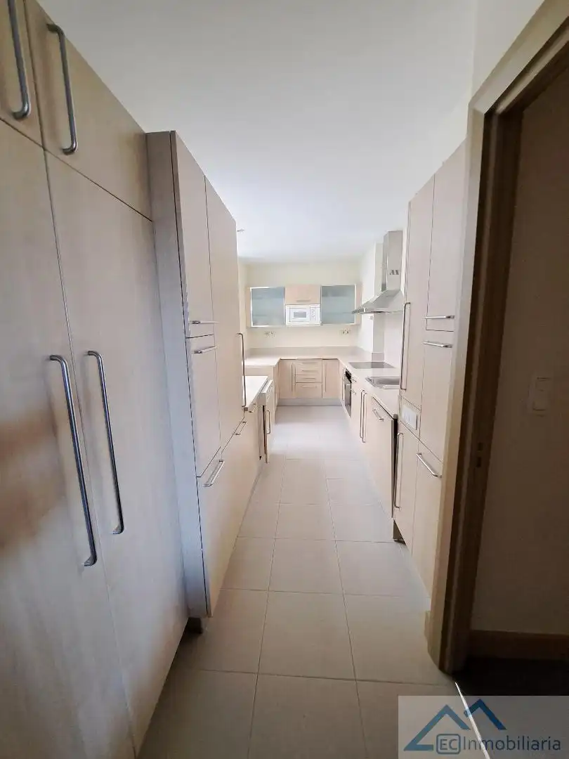 Wohnung zur Miete in Marianela, El Sardinero