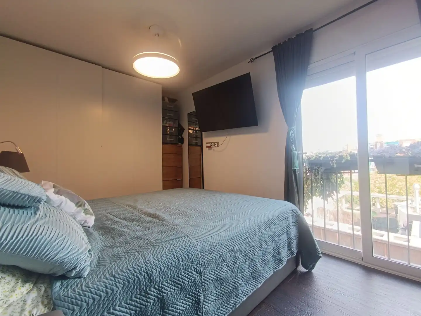 Bedroom of Flat for sale in Badalona