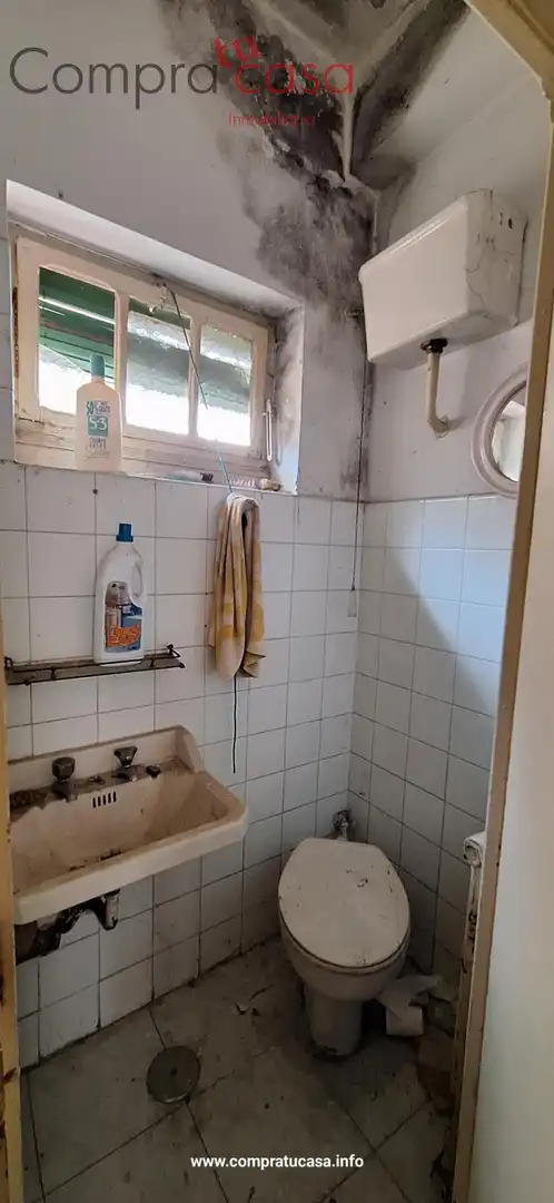 Bathroom of Houses for sale in Segovia  with Heating