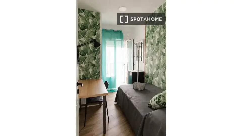 Bedroom of Flat for share in Alameda - Mentidero - Teatro Falla
