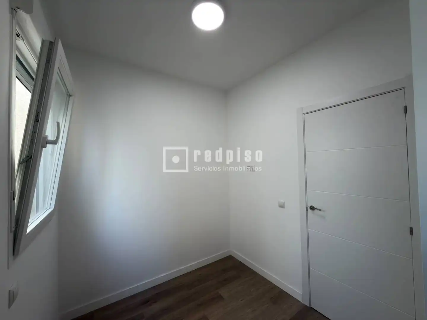 Habitación de Piso en venta en Madrid con Calefacción y Terraza