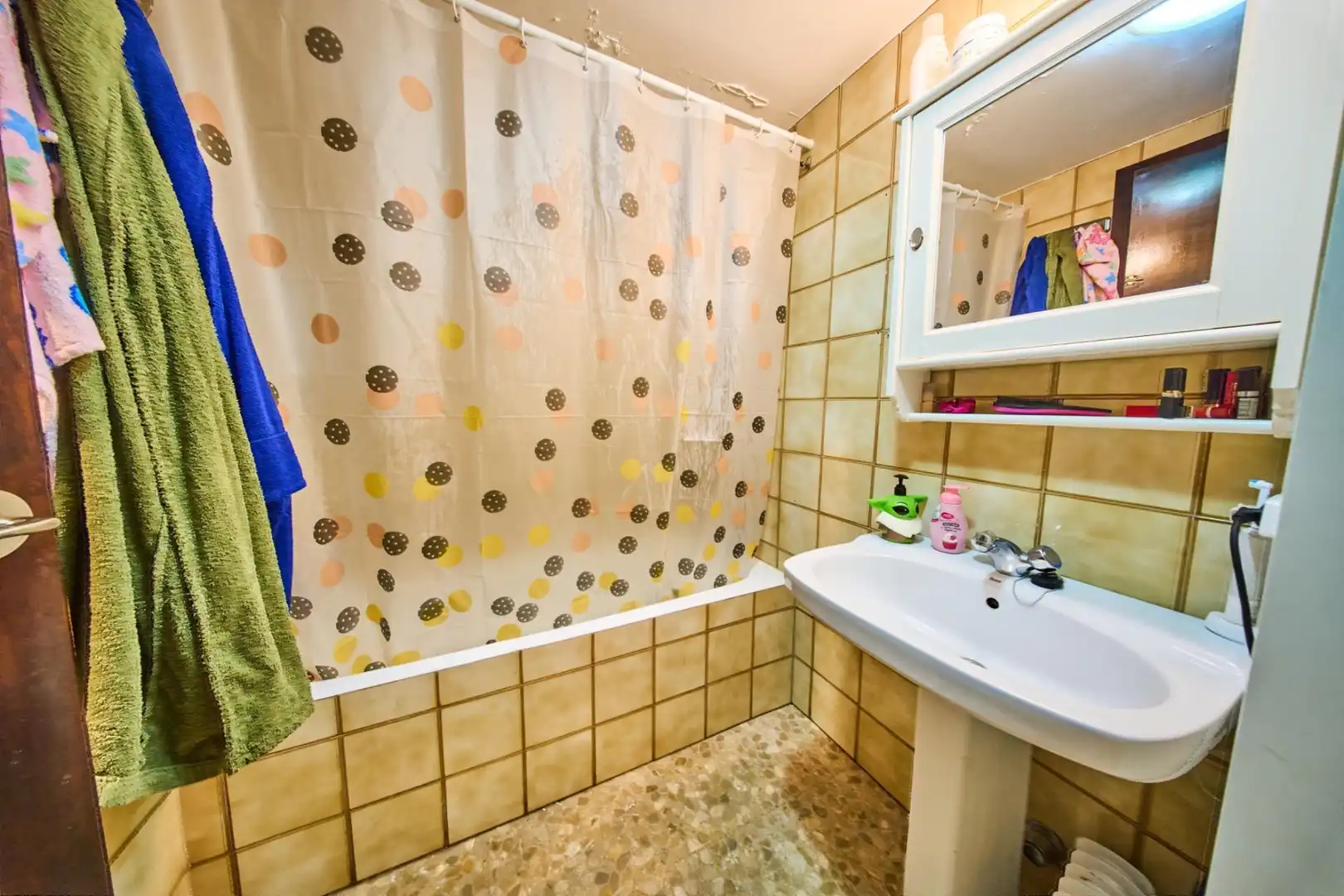 Baño de Piso en venta en Granada con Calefacción y Jardín privado