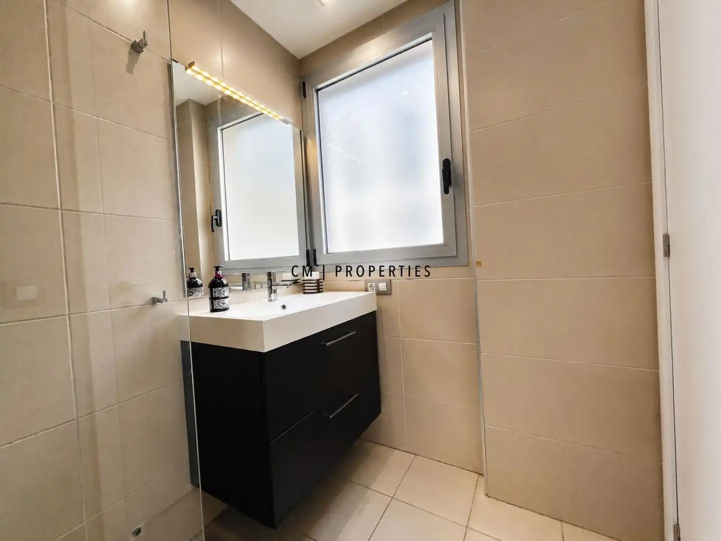 Baño de Piso de alquiler en Paterna con Aire acondicionado, Calefacción y Parquet