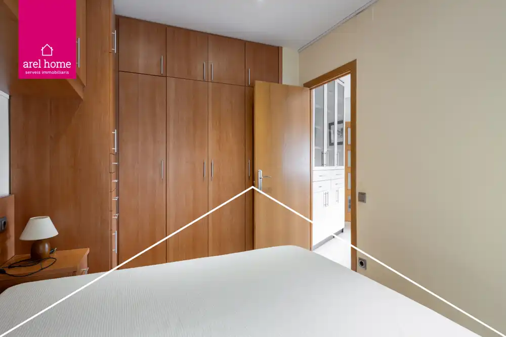 Bedroom of Flat for sale in Esplugues de Llobregat  with Air Conditioner