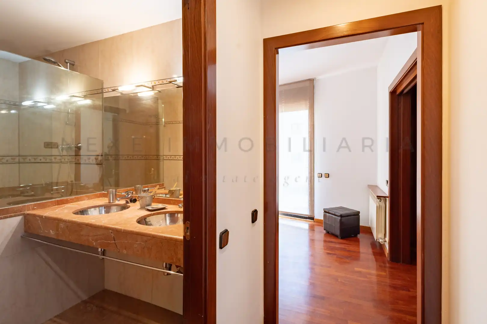 Habitación de Casa adosada en venta en Sabadell con Aire acondicionado, Calefacción y Parquet