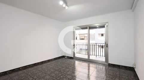 PISO DE 3 HABITACIONES, ASCENSOR Y BALCÓN, imatge 3