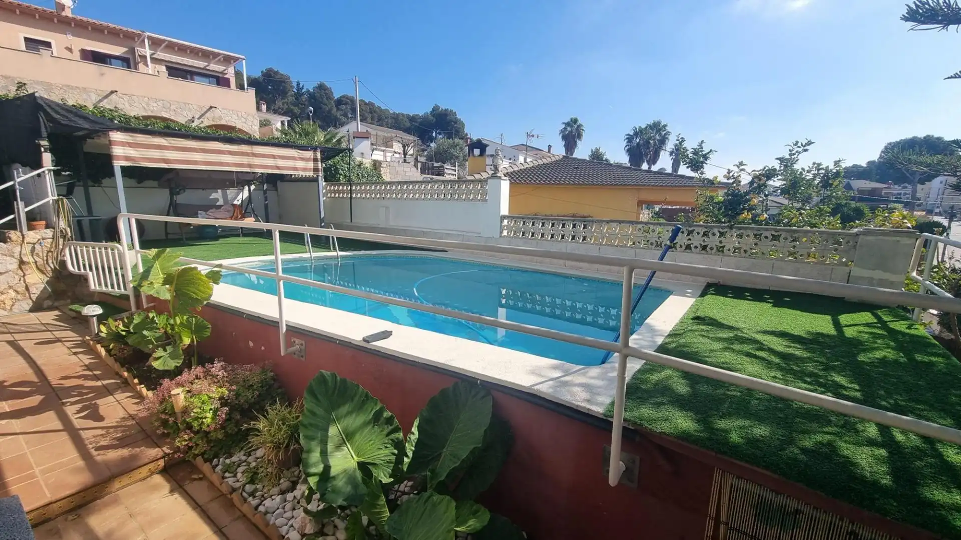 Chalet con terraza en venta en Bellvei, imagen 7