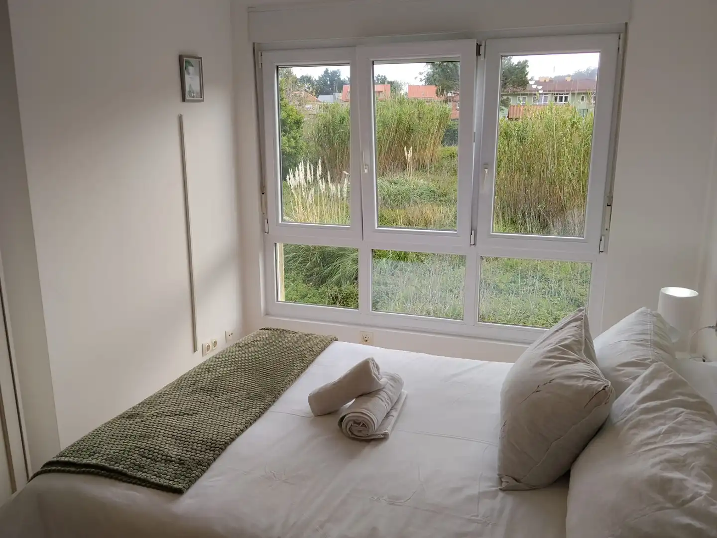 Schlafzimmer von Wohnungen zur Miete in Fisterra mit Abstellraum, Möbliert und Ofen