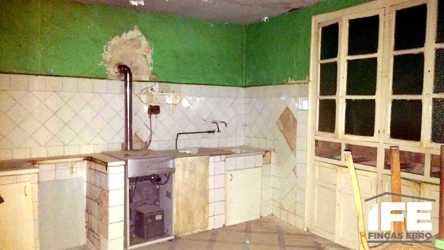 Kitchen of Flat for sale in Alagón  with Terrace and Storage room