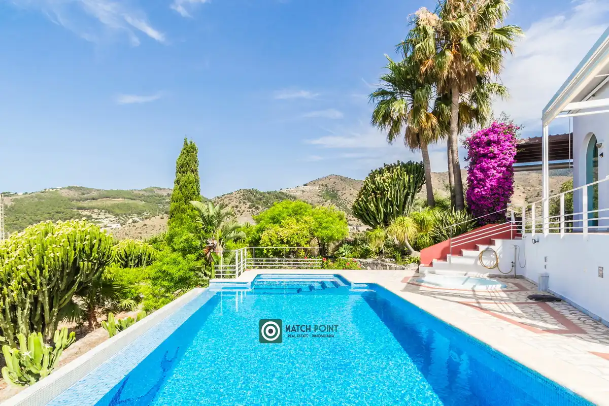 Piscina de Casa o xalet en venda en Almuñécar