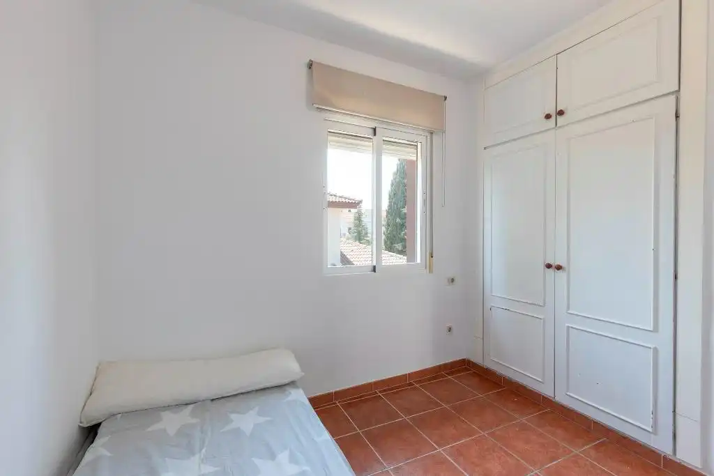 Dormitori de Casa o xalet en venda en Albolote amb Aire condicionat, Balcó i Piscina comunitària