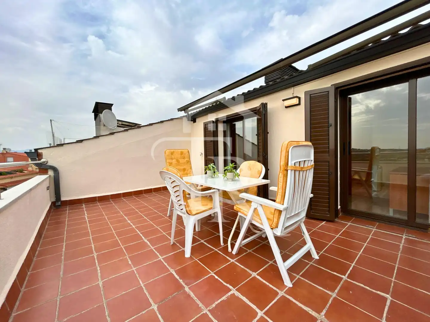 Terrasse von Dachboden zum Verkauf in Rubí mit Klimaanlage, Heizung und Terrasse
