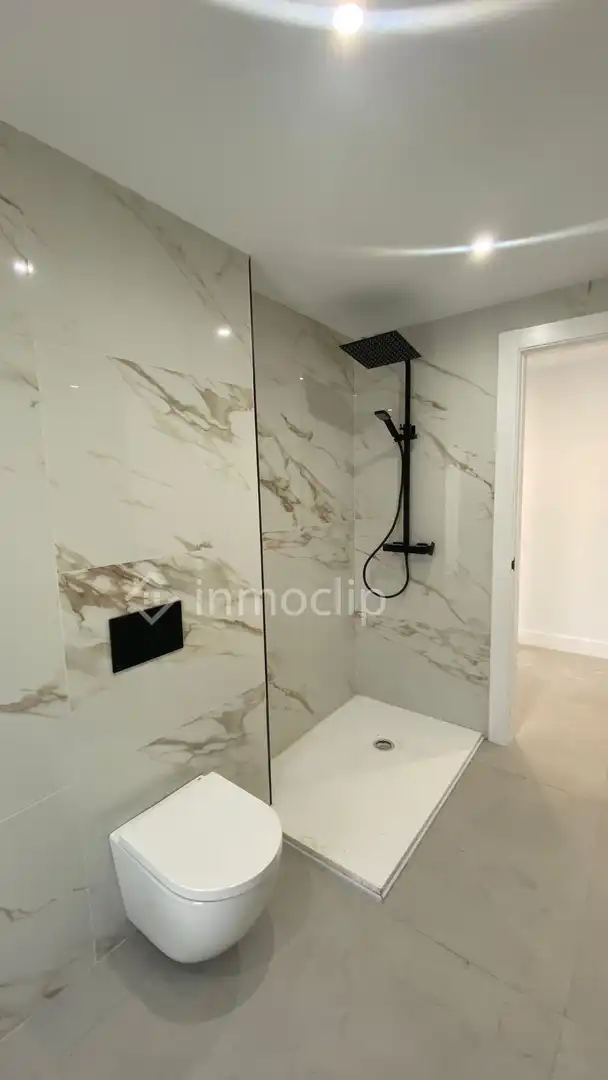 Bathroom of Houses for sale in Villamayor  with Heating, Private garden and Terrace