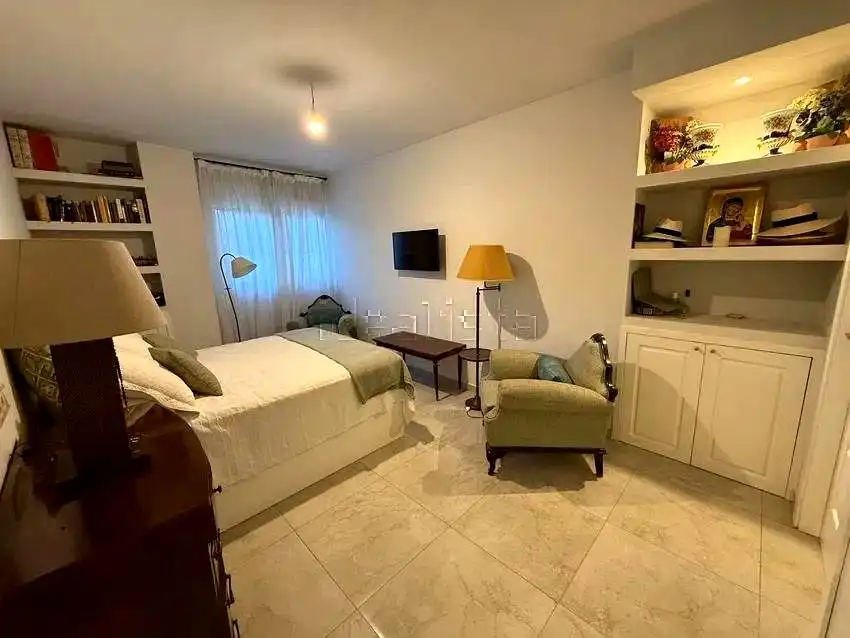Habitación de Piso en venta en Málaga con Aire acondicionado y Balcón