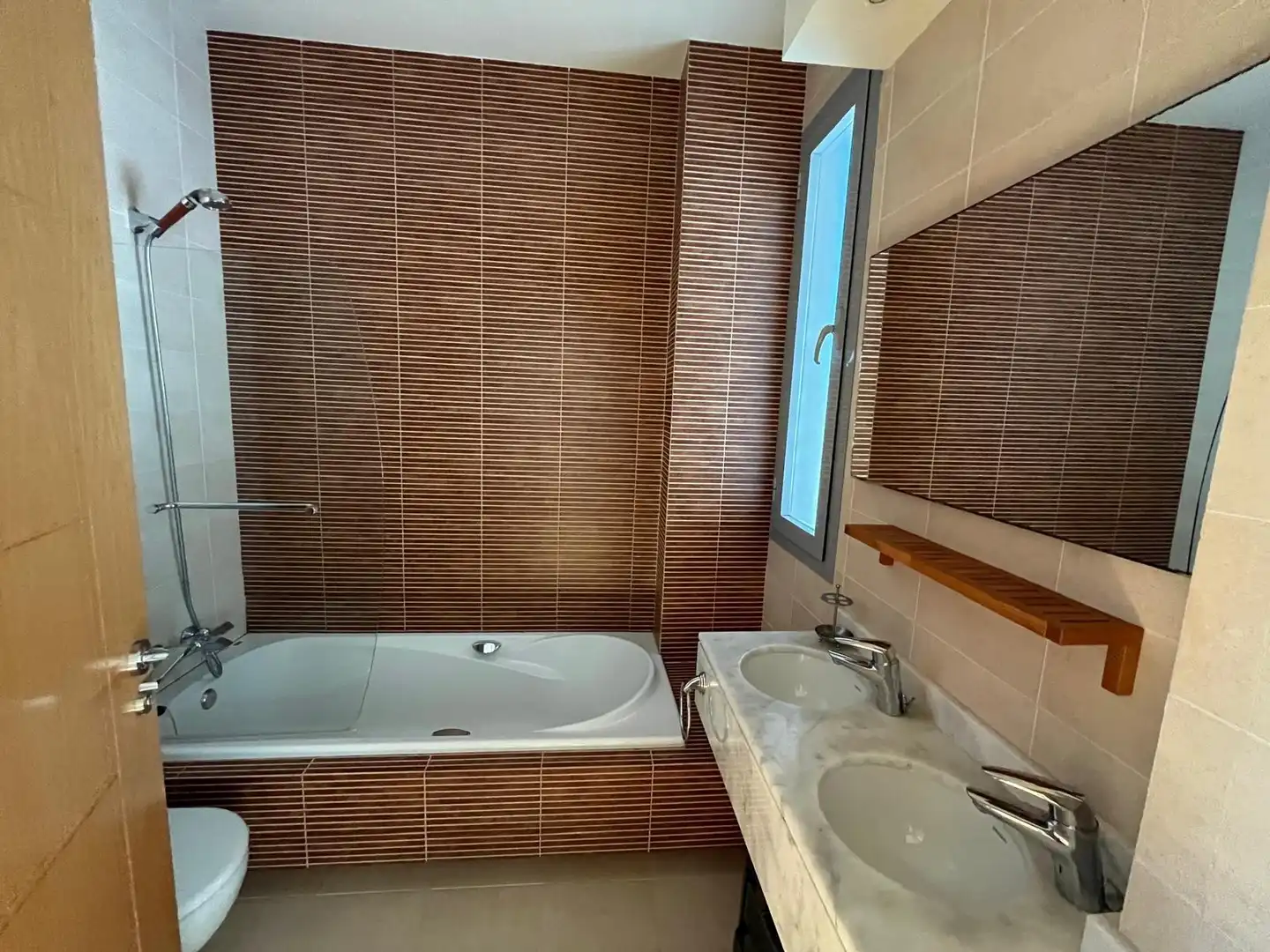 Baño de Casa adosada en venta en Rozas de Puerto Real con Parquet